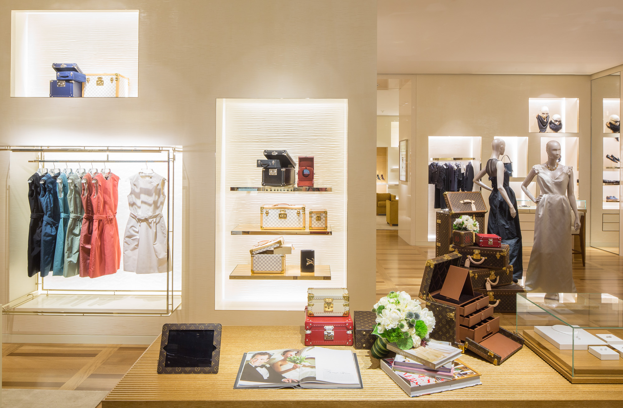140702_LV-Chengdu_StoreSetup_PWack-26